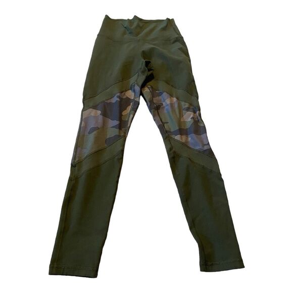 Aerie Green Camo Leggings - Picture 1 of 4